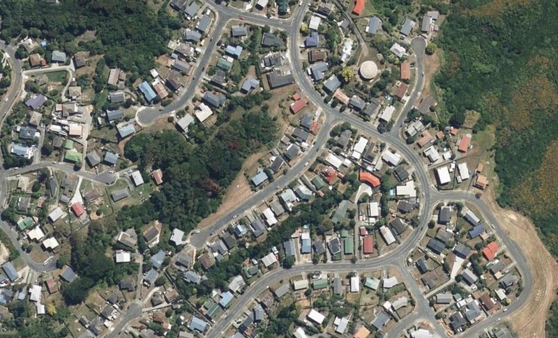 8 Humphreys Grove, Titahi Bay, Porirua - Carousel 1