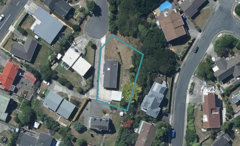 5 Ness Grove, Papakowhai, Porirua - Carousel 1