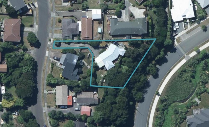 27 Latitude Close, Whitby, Porirua - Carousel 1