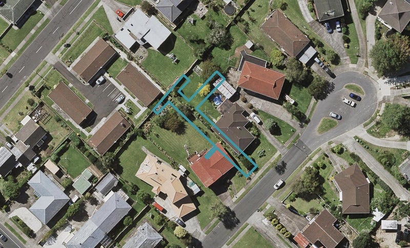 7/7 Chevis Place, Pakuranga, Auckland - Carousel 1