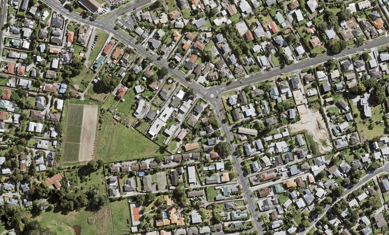 55B View Road, Henderson, Auckland - Carousel 1