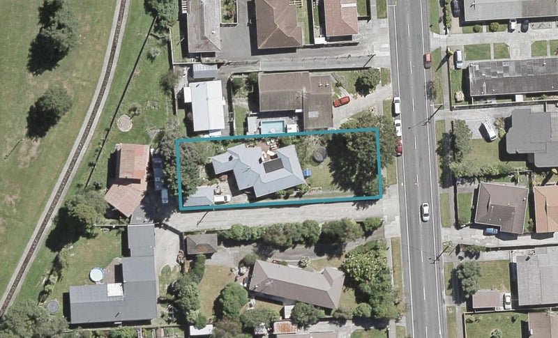 284 Stokes Valley Road, Stokes Valley, Lower Hutt - Carousel 1