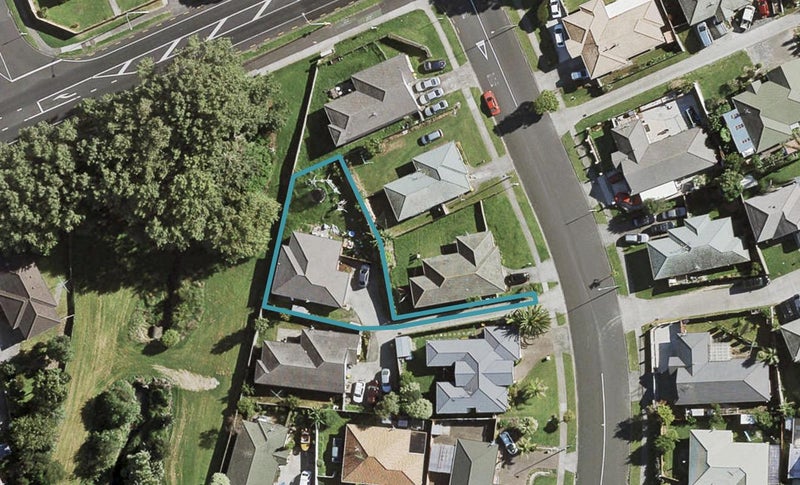 7 Glenveagh Park Drive, Weymouth, Auckland - Carousel 1