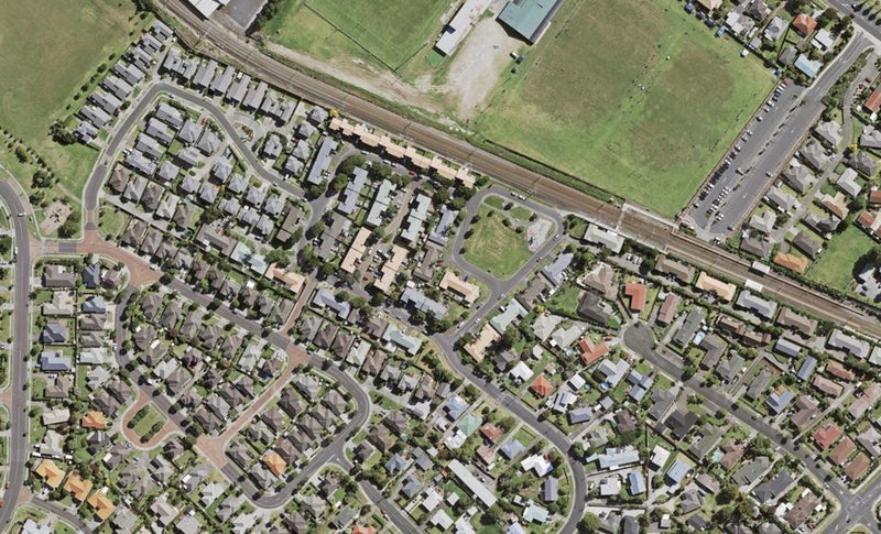 6 Lockington Avenue, Henderson, Auckland - Carousel 1