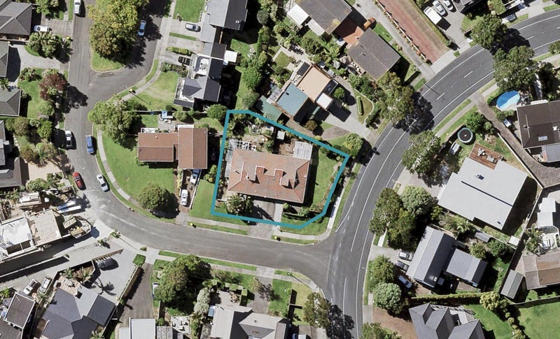 2/1 Arkley Avenue, Farm Cove, Auckland - Carousel 1