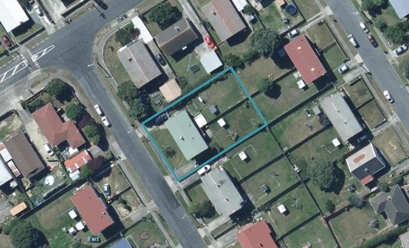 3 Levant Street, Cannons Creek, Porirua - Carousel 1