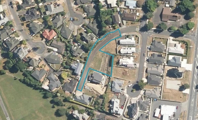5 Bernadette Street, Brown Owl, Upper Hutt - Carousel 1