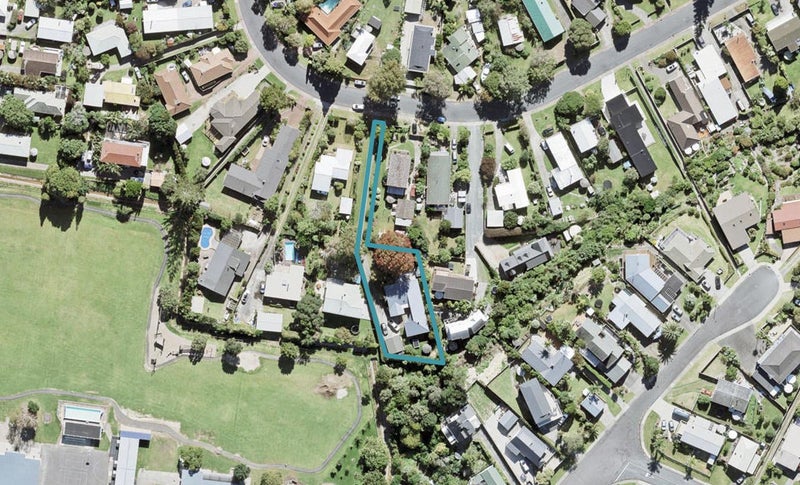 96 The Circle, Manly, Whangaparaoa - Carousel 1