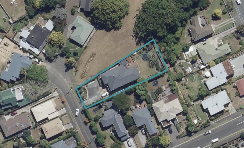 4 Philip Street, Beerescourt, Hamilton - Carousel 1