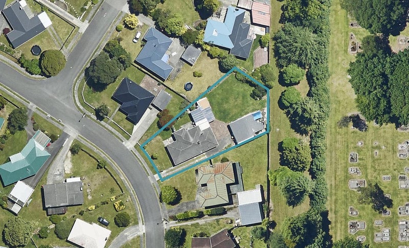 24 Clouston Crescent, Fenton Park, Rotorua - Carousel 1