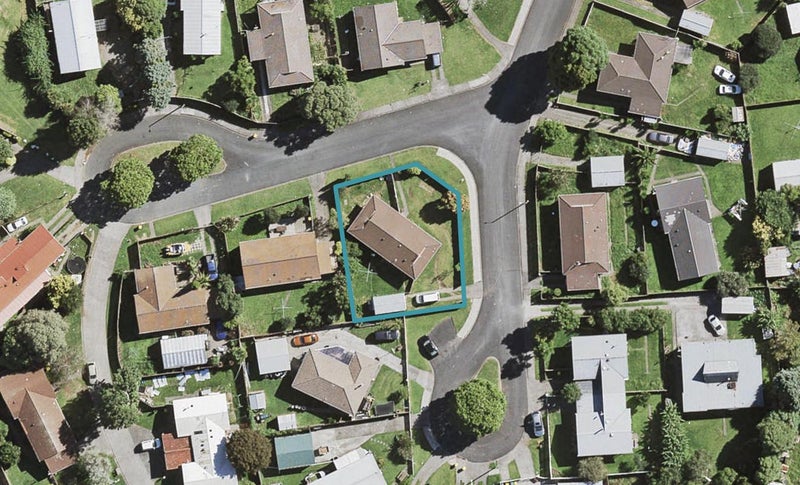 14 Dulcie Place, Red Hill, Papakura - Carousel 1