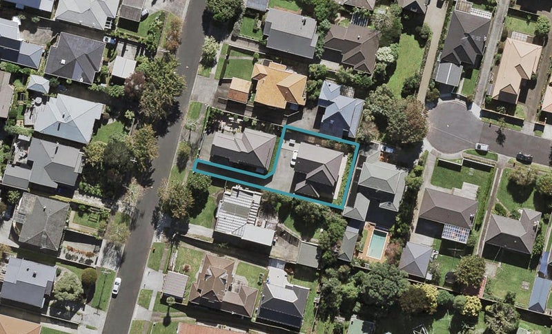 12A Peet Avenue, Royal Oak, Auckland - Carousel 1