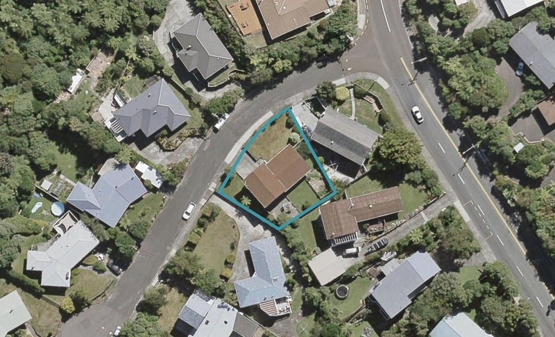 1 Levin Grove, Kelson, Lower Hutt - Carousel 1