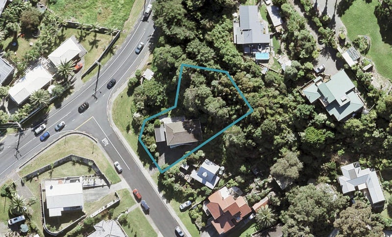 2 Zita Avenue, Tindalls Beach, Whangaparaoa - Carousel 1