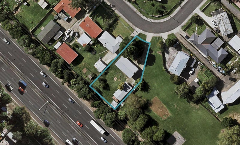 33 Whitley Crescent, Otara, Auckland - Carousel 1