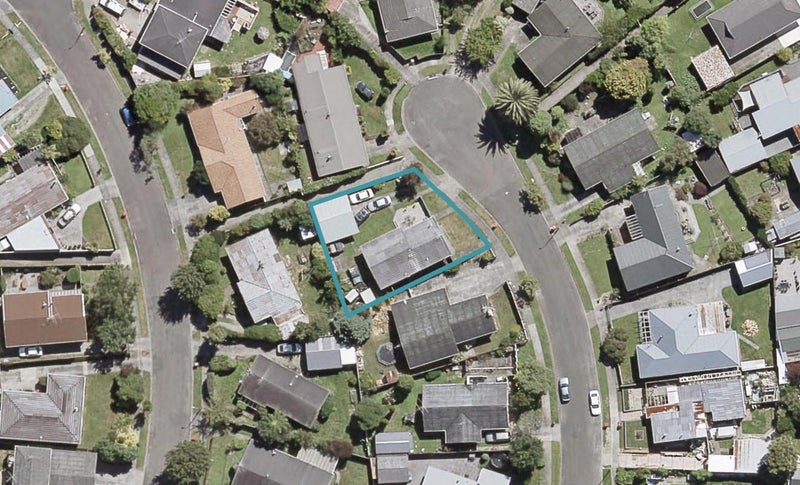 17 Akron Grove, Totara Park, Upper Hutt - Carousel 1