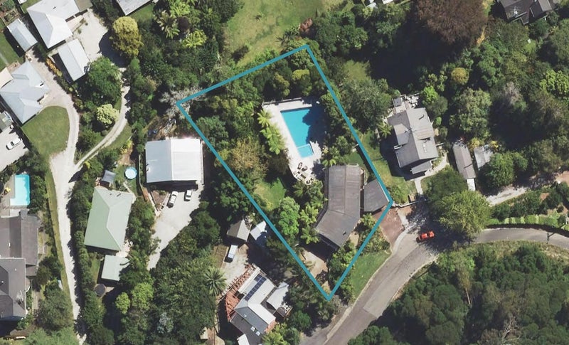 11 Waimata Road, Whataupoko, Gisborne - Carousel 1