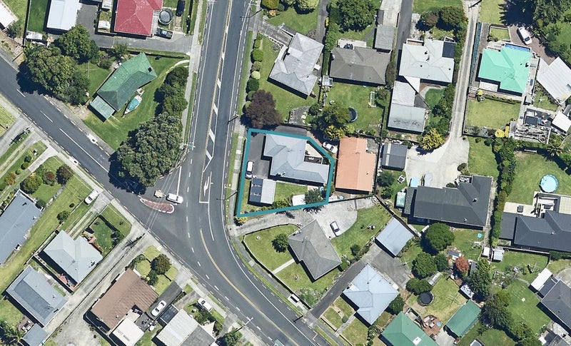 1 Windsor Road, Bellevue, Tauranga - Carousel 1