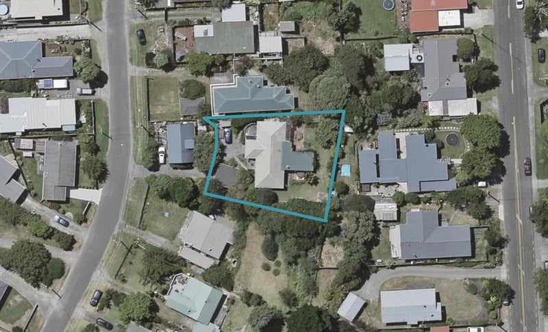 13 Dale Road, Raumati South, Paraparaumu - Carousel 1