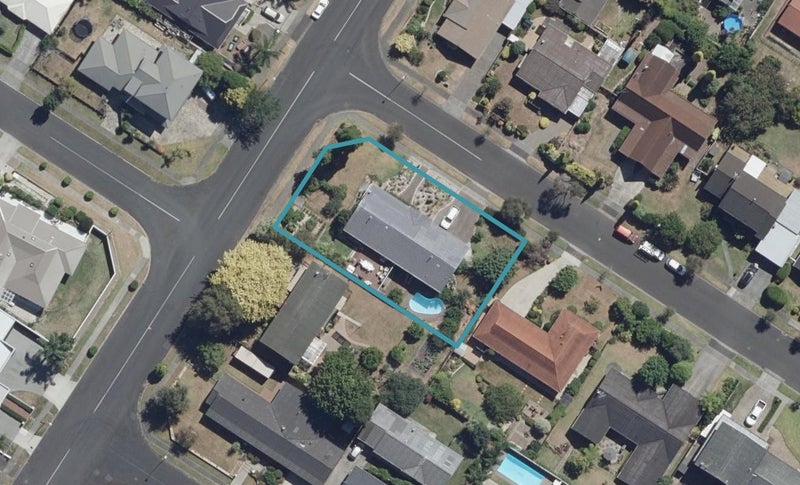 15 Cattanach Street, St Andrews, Hamilton - Carousel 1