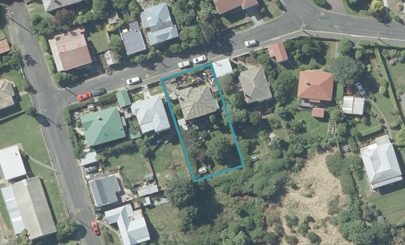 4 Hawea Street, Ravensbourne, Dunedin - Carousel 1