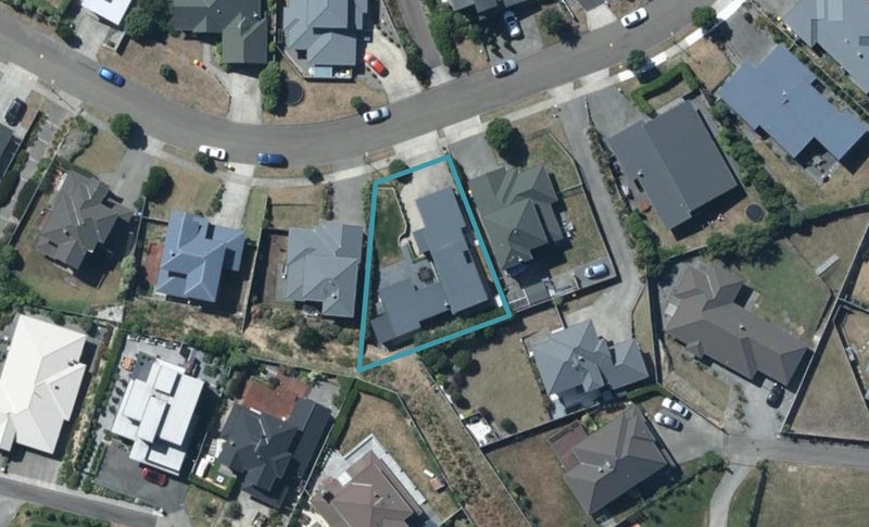13 Milford Street, Aotea, Porirua - Carousel 1