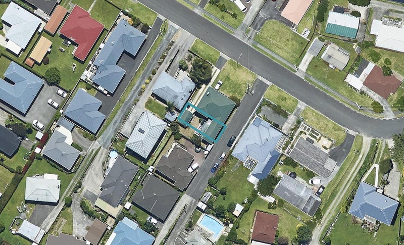18B Waimapu Street, Greerton, Tauranga - Carousel 1