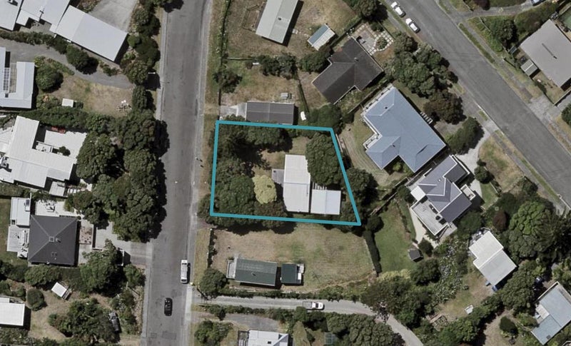62 Field Way, Waikanae Beach, Waikanae - Carousel 1
