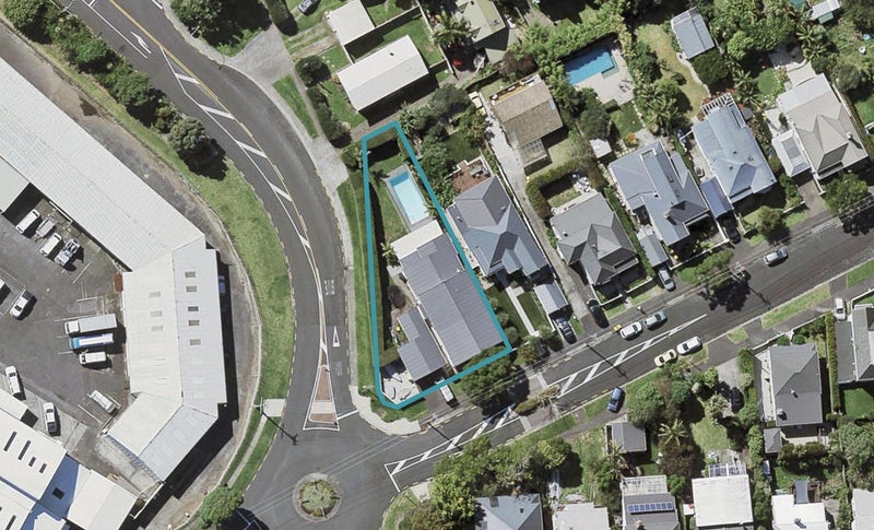 30 Patuone Avenue, Devonport, Auckland - Carousel 1