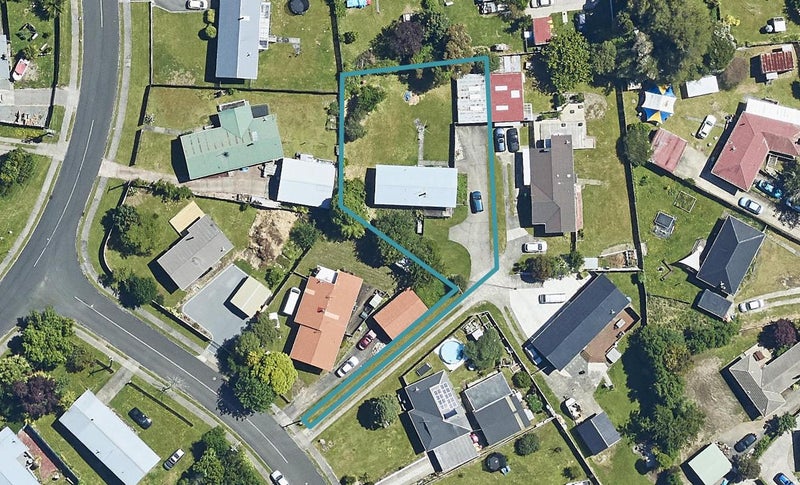 6 Bay Grove, Pukehangi, Rotorua - Carousel 1