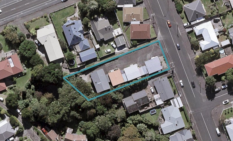 58 Cutfield Road, New Plymouth, New Plymouth - Carousel 1