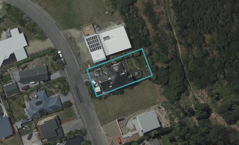 29 Koromiko Crescent, Diamond Harbour, Lyttelton - Carousel 1