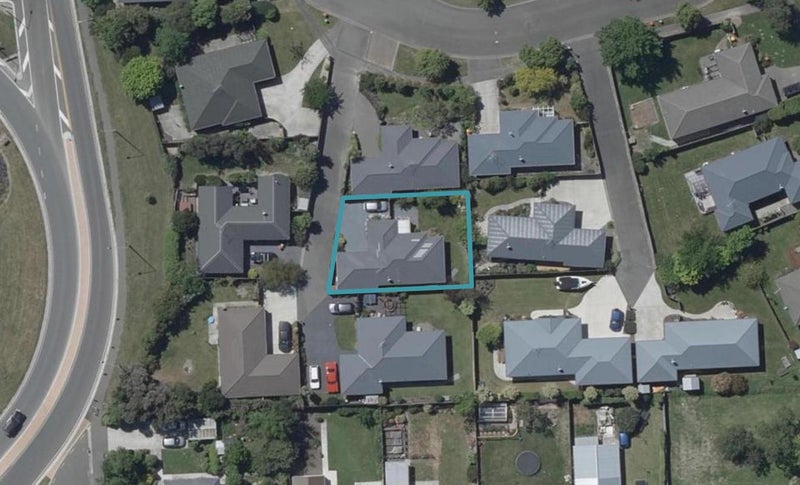 16 Wendy Place, Heathcote Valley, Christchurch - Carousel 1