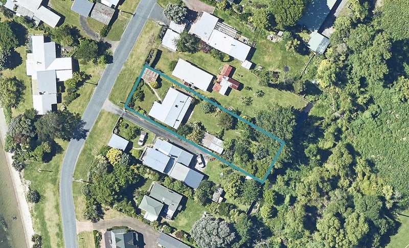 9 Waana Street, Mourea, Rotorua - Carousel 1