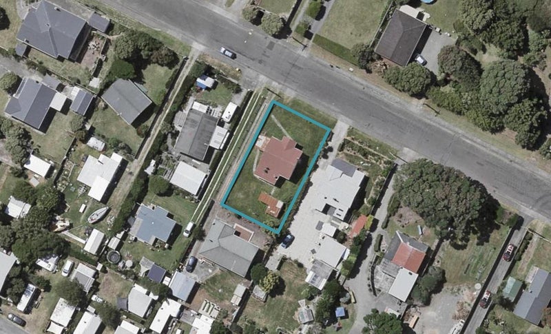 7 Manuka Street, Otaki Beach, Otaki - Carousel 1