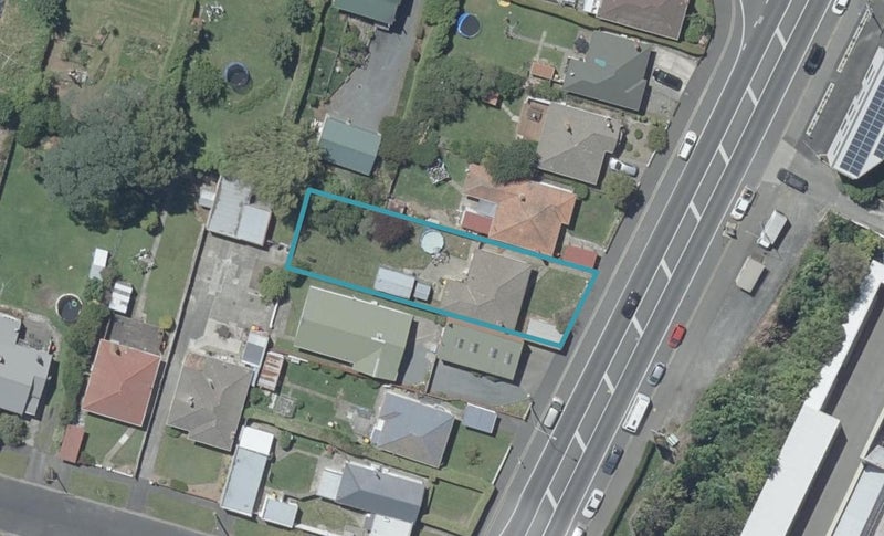228 Kaikorai Valley Road, Bradford, Dunedin - Carousel 1