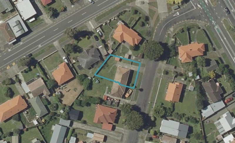 2 Mansford Place, West End, Palmerston North - Carousel 1