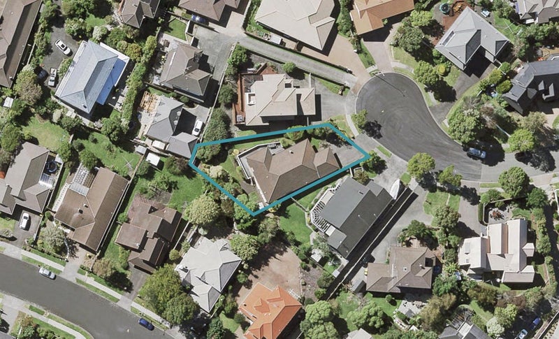 18 Chiania Place, Somerville, Manukau - Carousel 1