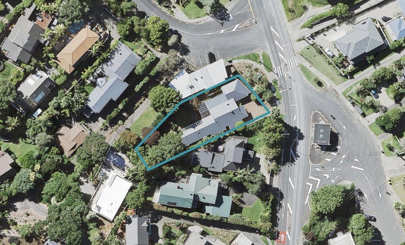 80 Beach Road, Castor Bay, Auckland - Carousel 1