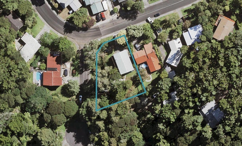 24 Daffodil Street, Titirangi, Auckland - Carousel 1