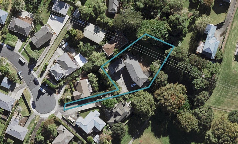 34 Camelot Place, Glenfield, Auckland - Carousel 1