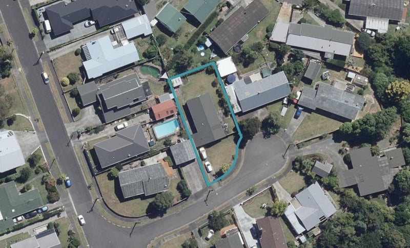 3 Burwood Place, Silverdale, Hamilton - Carousel 1