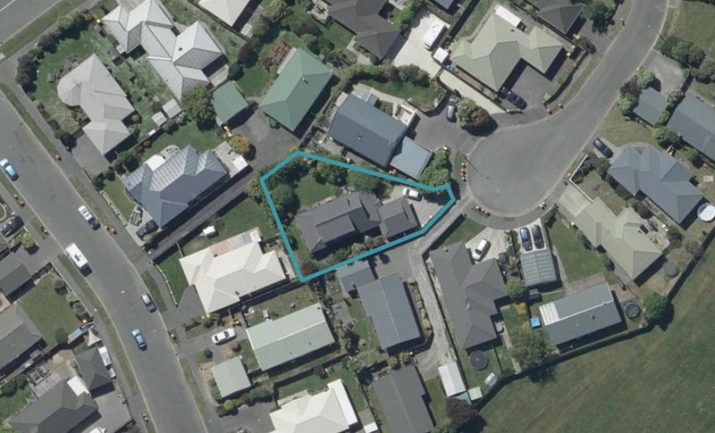16 Seascape Gardens, Bromley, Christchurch - Carousel 1