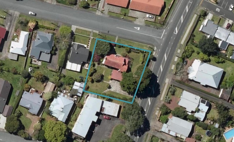 8 Parahaki Street, Regent, Whangarei - Carousel 1