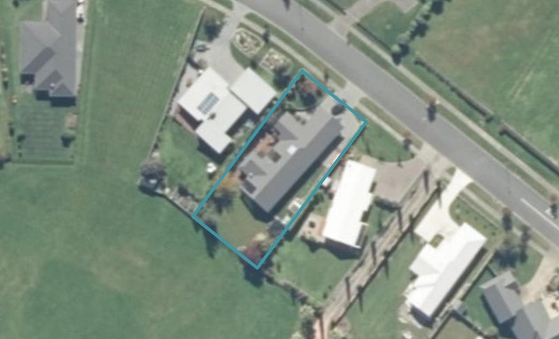 11 Montgomery Crescent, Kinloch, Taupō - Carousel 1