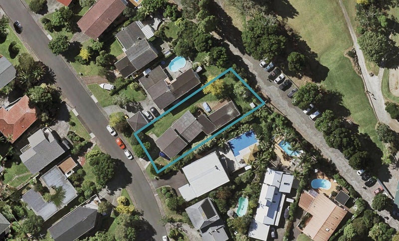 44 Marywil Crescent, Hillcrest, Auckland - Carousel 1