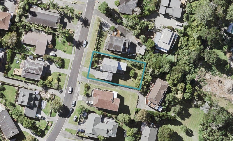 64 Nigel Road, Browns Bay, Auckland - Carousel 1