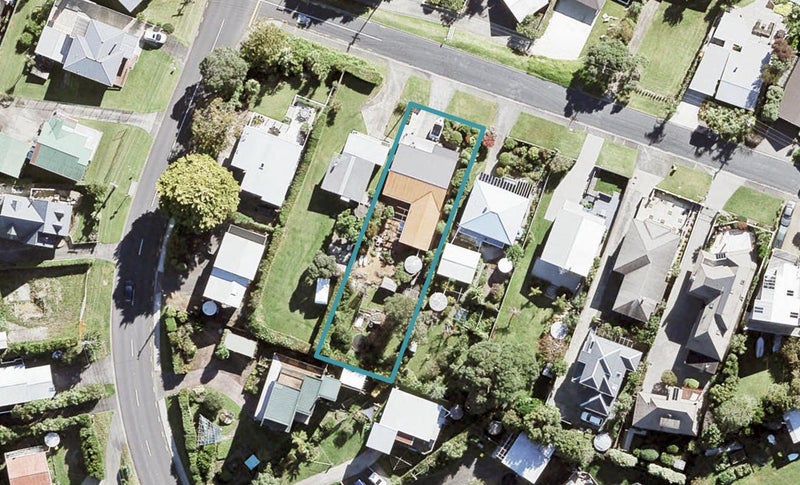5 Joydon Place, Stanmore Bay, Whangaparāoa - Carousel 1