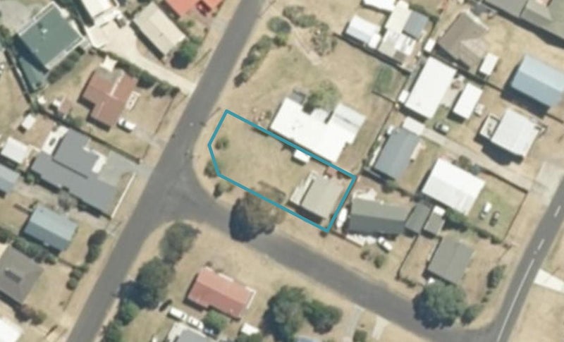 200 Hauturu Street, Whangamatā - Carousel 1