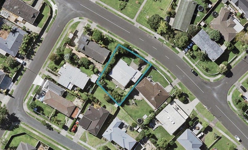 17 Whiteacres Drive, Sunnyhills, Auckland - Carousel 1